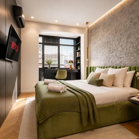 Stylish 2-bedroom With Balcony In Apartment Bucharest