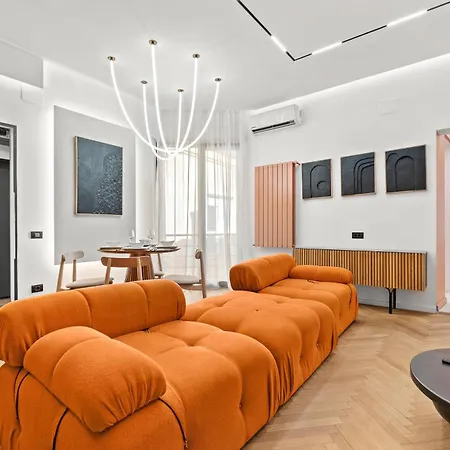 Stylish 2-bedroom With Balcony In Apartment