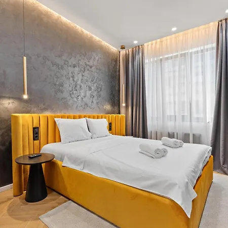 Apartment Stylish 2-bedroom With Balcony In *